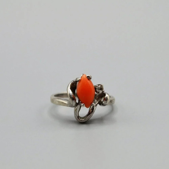 Carnelian Stone Sterling Silver Ring Size 7 Pointed Oval Orange & Clear Stone - Picture 1 of 6